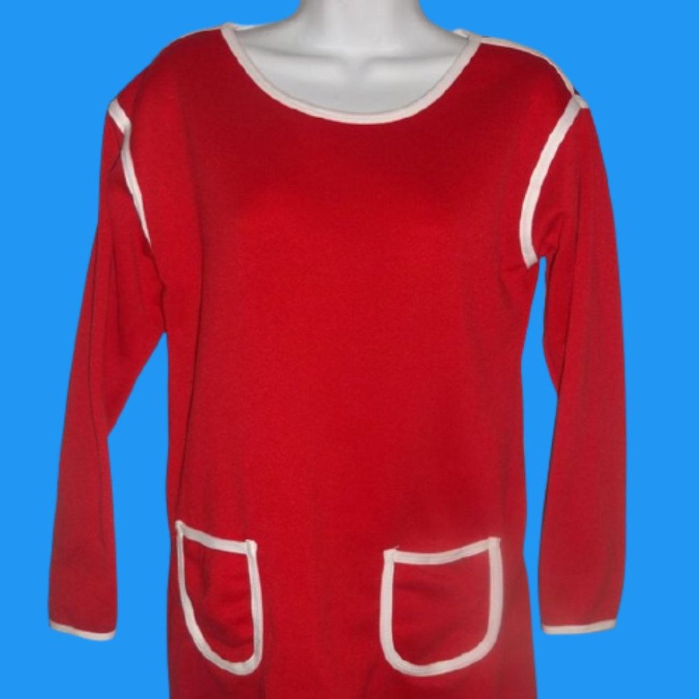 Red Tunic Sweater NWT  Fits like a Large